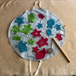 KiwiCo Cotton Fishing Pond Felt Fish Wooden Pole Folding